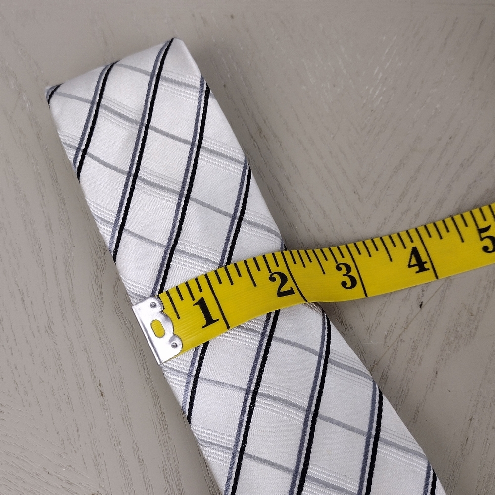 Pierre Cardin Slim Tie - Picture 3 of 4